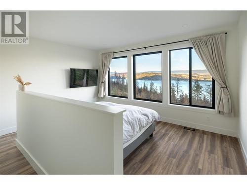 1435 Bear Creek Road, West Kelowna, BC - Indoor Photo Showing Bedroom