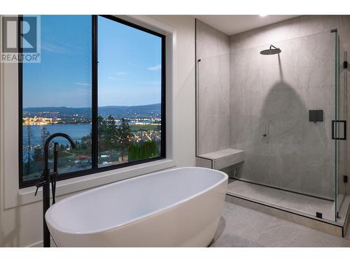 1435 Bear Creek Road, West Kelowna, BC - Indoor Photo Showing Bathroom