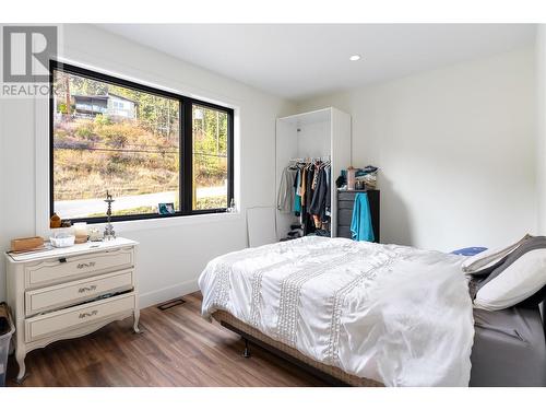 1435 Bear Creek Road, West Kelowna, BC - Indoor Photo Showing Bedroom