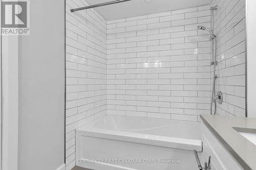 109 - 128 Mcmaster Drive, London, ON - Indoor Photo Showing Bathroom