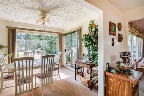 101 Cedar Avenue, Fruitvale, BC - Indoor Photo Showing Dining Room