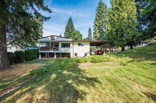 101 Cedar Avenue, Fruitvale, BC - Outdoor With Deck Patio Veranda