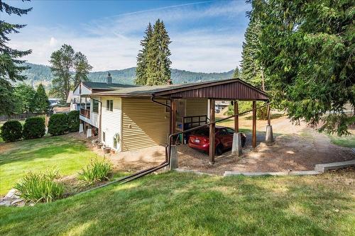 101 Cedar Avenue, Fruitvale, BC - Outdoor