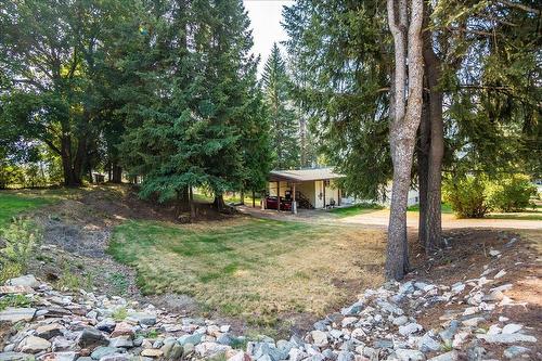 101 Cedar Avenue, Fruitvale, BC - Outdoor