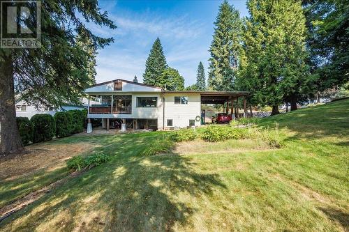 101 Cedar  Avenue, Fruitvale, BC - Outdoor With Deck Patio Veranda