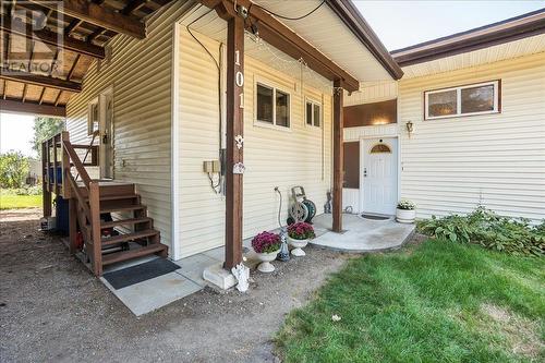 101 Cedar  Avenue, Fruitvale, BC - Outdoor