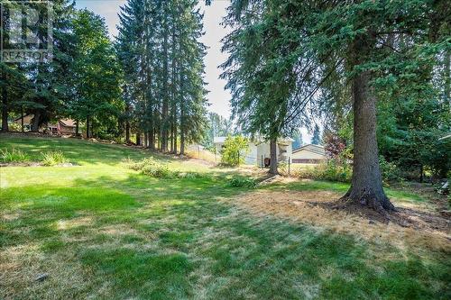 101 Cedar  Avenue, Fruitvale, BC - Outdoor