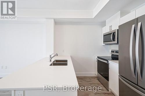 202 - 4 Kimberly Lane, Collingwood, ON - Indoor Photo Showing Kitchen