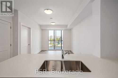 202 - 4 Kimberly Lane, Collingwood, ON - Indoor Photo Showing Kitchen