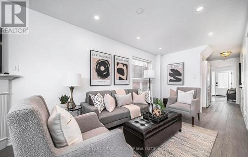 111 Brownridge Place, Whitby (Williamsburg), ON - Indoor Photo Showing Living Room