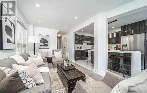 111 Brownridge Place, Whitby (Williamsburg), ON - Indoor Photo Showing Living Room