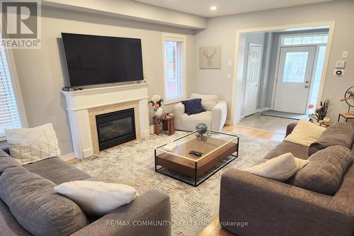 181 William Berczy Boulevard, Markham (Berczy), ON - Indoor Photo Showing Living Room With Fireplace