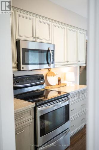 27 Thicketwood Place, Ramara (Brechin), ON - Indoor Photo Showing Kitchen