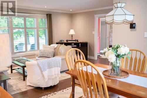 27 Thicketwood Place, Ramara (Brechin), ON - Indoor Photo Showing Dining Room