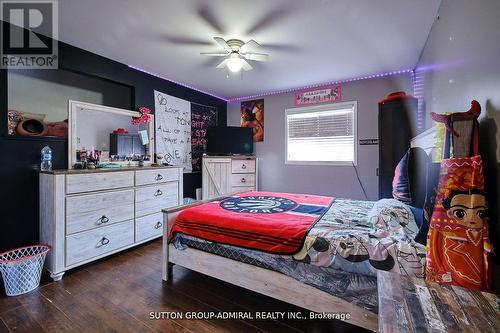 20 Wasaga Sands Drive, Wasaga Beach, ON - Indoor Photo Showing Bedroom