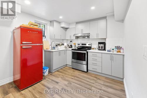 30 Biddens Square, Brampton (Bram East), ON - Indoor Photo Showing Kitchen