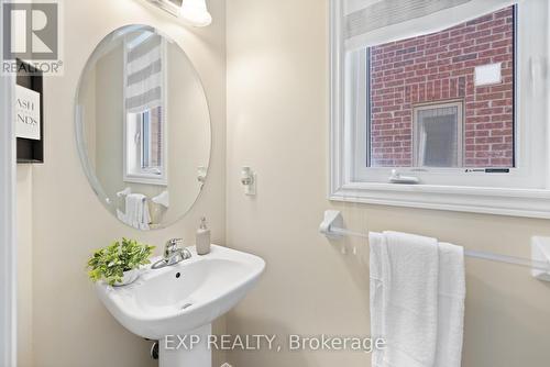 30 Biddens Square, Brampton (Bram East), ON - Indoor Photo Showing Bathroom