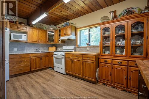 238 Peel Street, Shrewsbury, ON - Indoor Photo Showing Kitchen