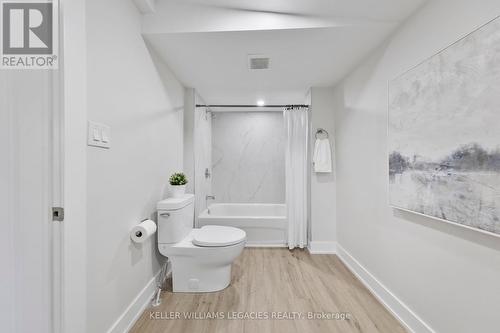 489 Sherbrooke Street, Peterborough, ON - Indoor Photo Showing Bathroom