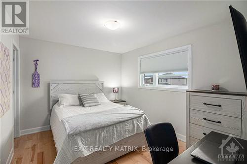 333 Moonlight Drive, Russell, ON - Indoor Photo Showing Bedroom