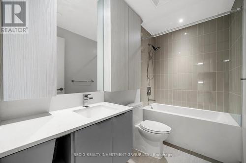 210 - 3900 Confederation Parkway, Mississauga, ON - Indoor Photo Showing Bathroom