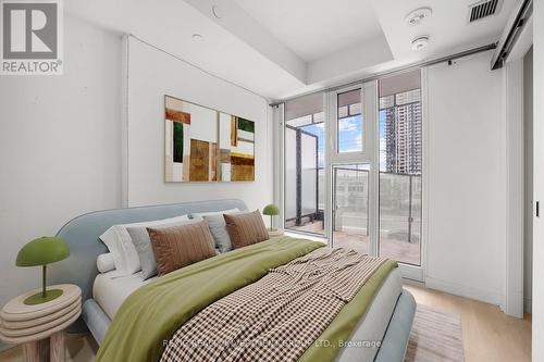 210 - 3900 Confederation Parkway, Mississauga, ON - Indoor Photo Showing Bedroom