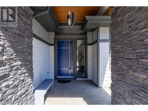 1088 Clarance Avenue, Kelowna, BC - Outdoor