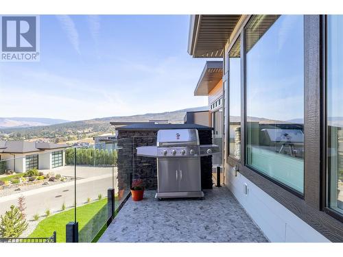 1088 Clarance Avenue, Kelowna, BC - Outdoor With Balcony With Exterior