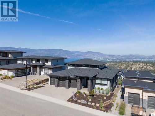 1088 Clarance Avenue, Kelowna, BC - Outdoor With Facade