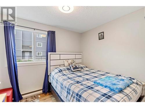 495 All Star Court Unit# 136, Kelowna, BC - Indoor Photo Showing Bedroom