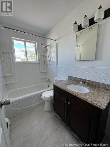 59 Second Avenue, Moncton, NB - Indoor Photo Showing Bathroom