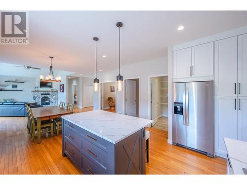 106 Saddlehorn Drive, Kaleden, BC - Indoor Photo Showing Kitchen