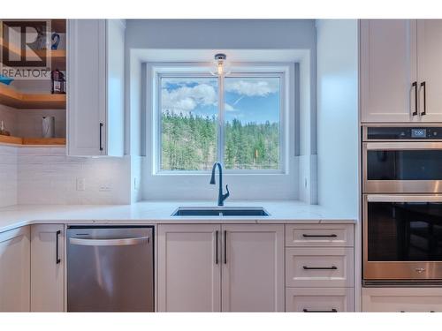 106 Saddlehorn Drive, Kaleden, BC - Indoor Photo Showing Kitchen With Double Sink