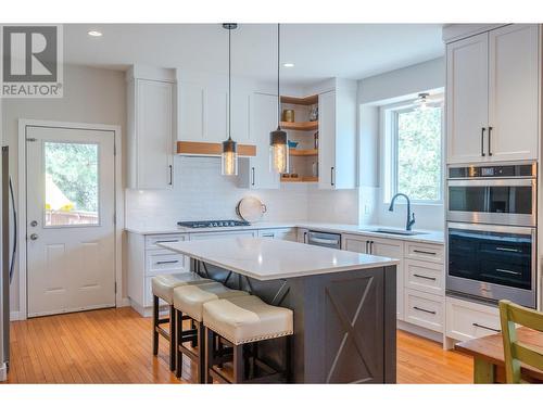 106 Saddlehorn Drive, Kaleden, BC - Indoor Photo Showing Kitchen With Upgraded Kitchen