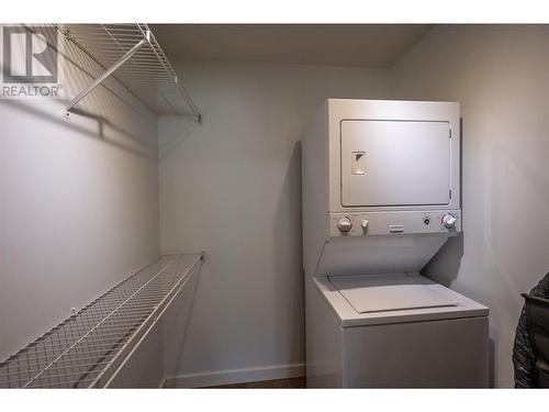 106 Saddlehorn Drive, Kaleden, BC - Indoor Photo Showing Laundry Room