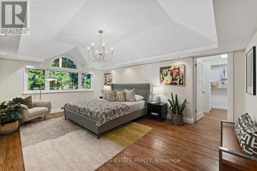 15 Wood Glen Road, Toronto (Birchcliffe-Cliffside), ON - Indoor Photo Showing Bedroom