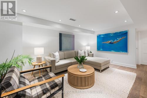 15 Wood Glen Road, Toronto (Birchcliffe-Cliffside), ON - Indoor Photo Showing Living Room