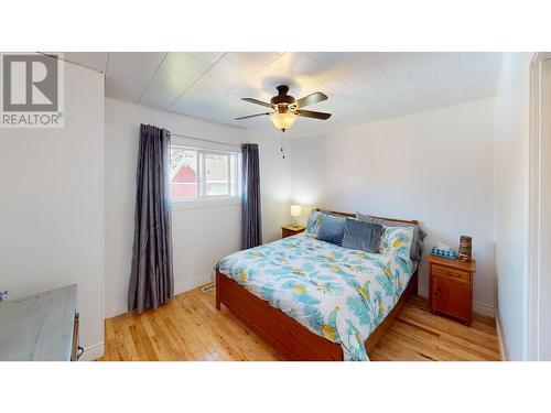 505 10Th Street, Golden, BC - Indoor Photo Showing Bedroom