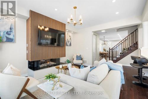 442 Grey Landing Drive, Milton (Ford), ON - Indoor Photo Showing Living Room