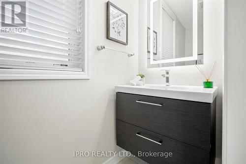 442 Grey Landing Drive, Milton (Ford), ON - Indoor Photo Showing Bathroom