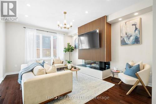 442 Grey Landing Drive, Milton (Ford), ON - Indoor Photo Showing Living Room