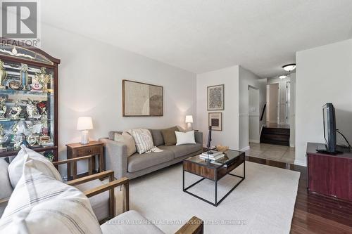 32 Dunblaine Crescent, Brampton (Southgate), ON - Indoor Photo Showing Living Room