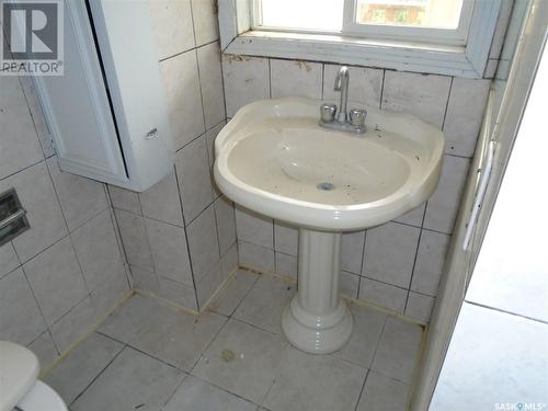 1508 6Th Avenue, Regina Beach, SK - Indoor Photo Showing Bathroom