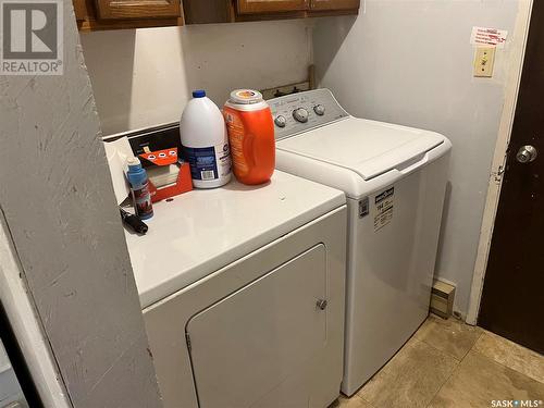 128 1St Avenue S, Coronach, SK - Indoor Photo Showing Laundry Room