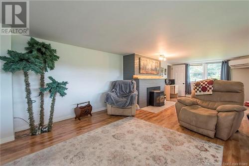 118 Kennebecasis River Road, Hampton, NB - Indoor Photo Showing Living Room With Fireplace