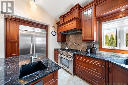 373 Lavoie, Dieppe, NB - Indoor Photo Showing Kitchen