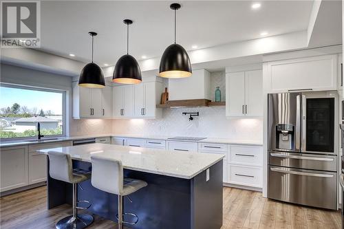 2963 Windstar Avenue, Chelmsford, ON - Indoor Photo Showing Kitchen With Upgraded Kitchen