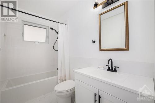 1137 Checkers Road, Ottawa, ON - Indoor Photo Showing Bathroom