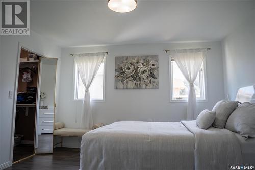 102 Epp Avenue, Saskatoon, SK - Indoor Photo Showing Bedroom