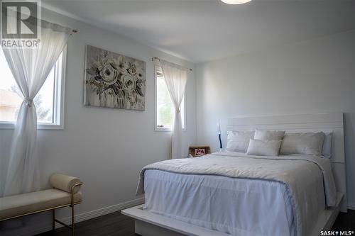 102 Epp Avenue, Saskatoon, SK - Indoor Photo Showing Bedroom